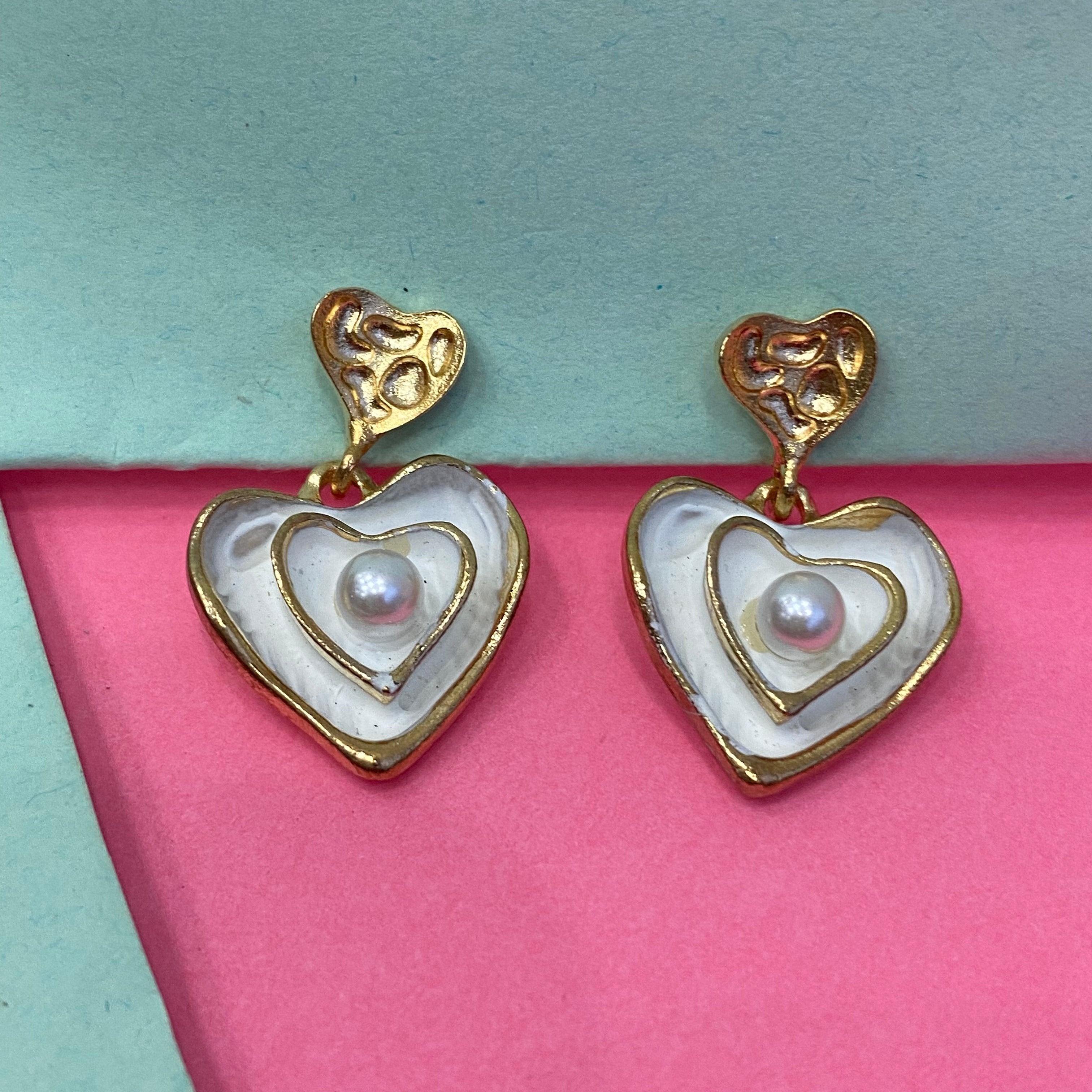 Golden Heart Elegance Pearl Earrings