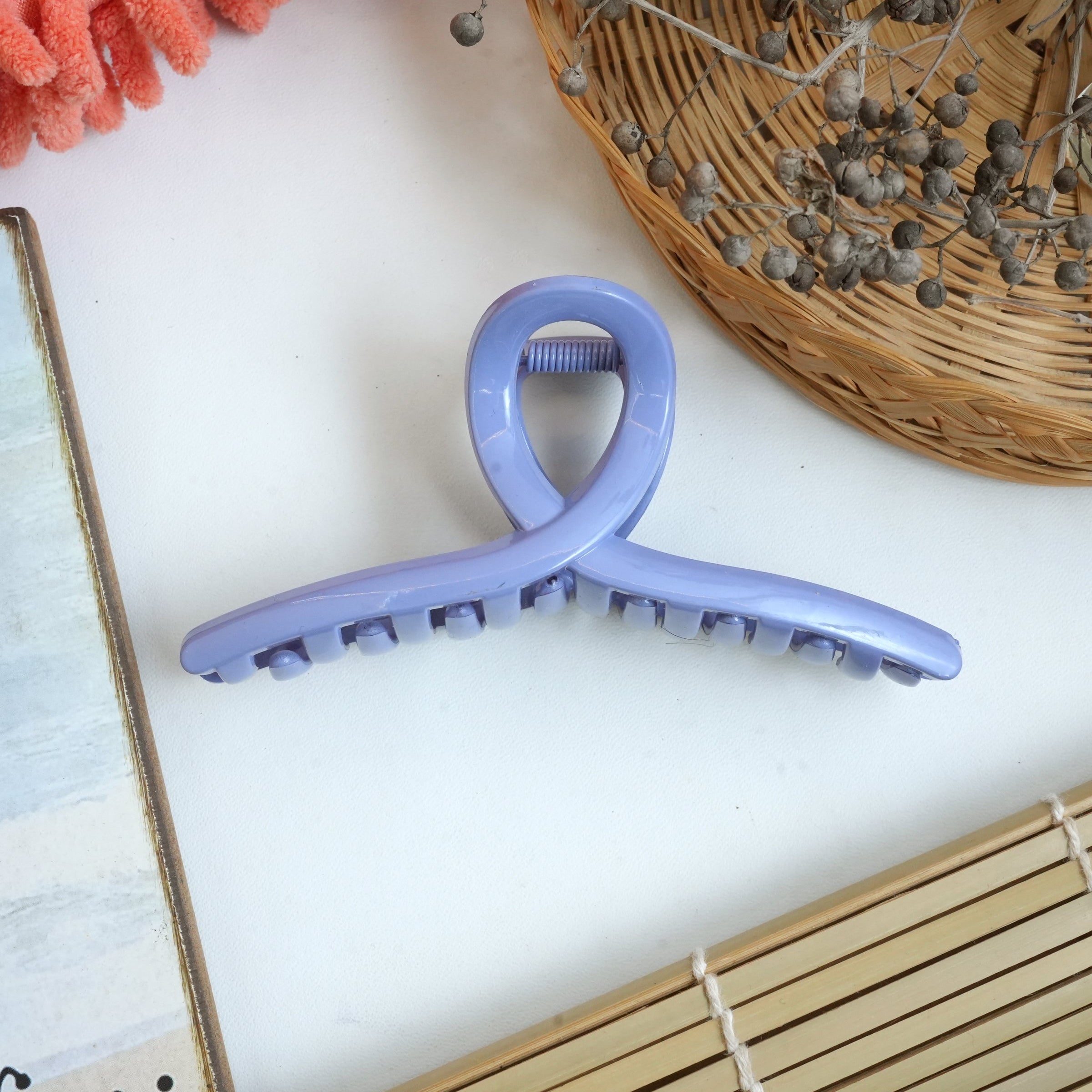 Minimalist Matte Hair Claw Clips – Classic Elegance"