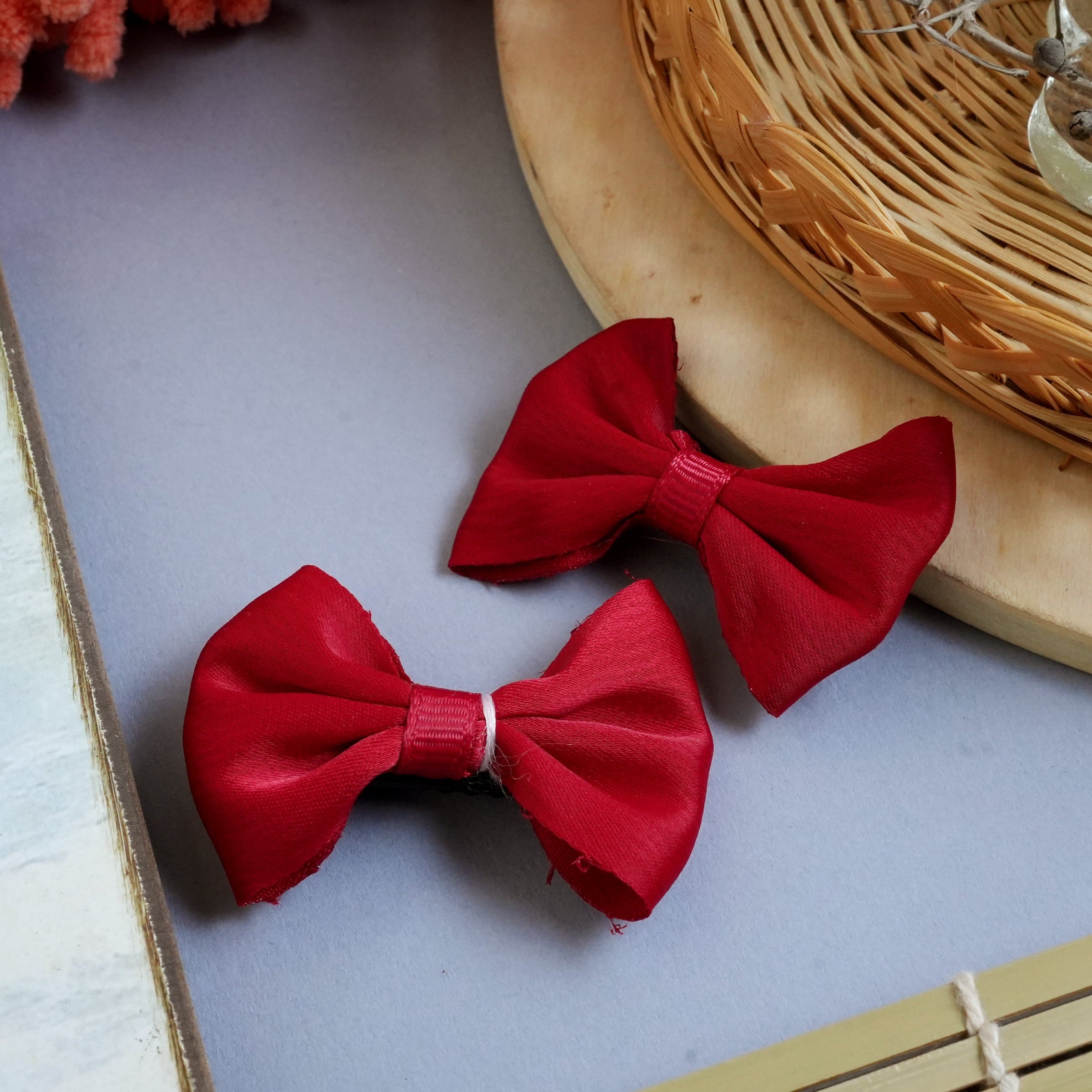 Bow hair pins pair