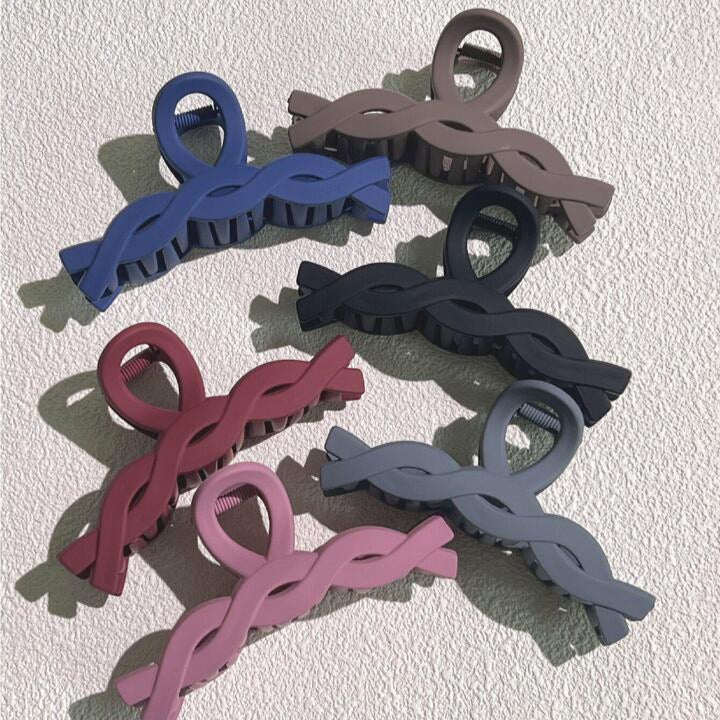 Twisted Matte Hair Claw Clips