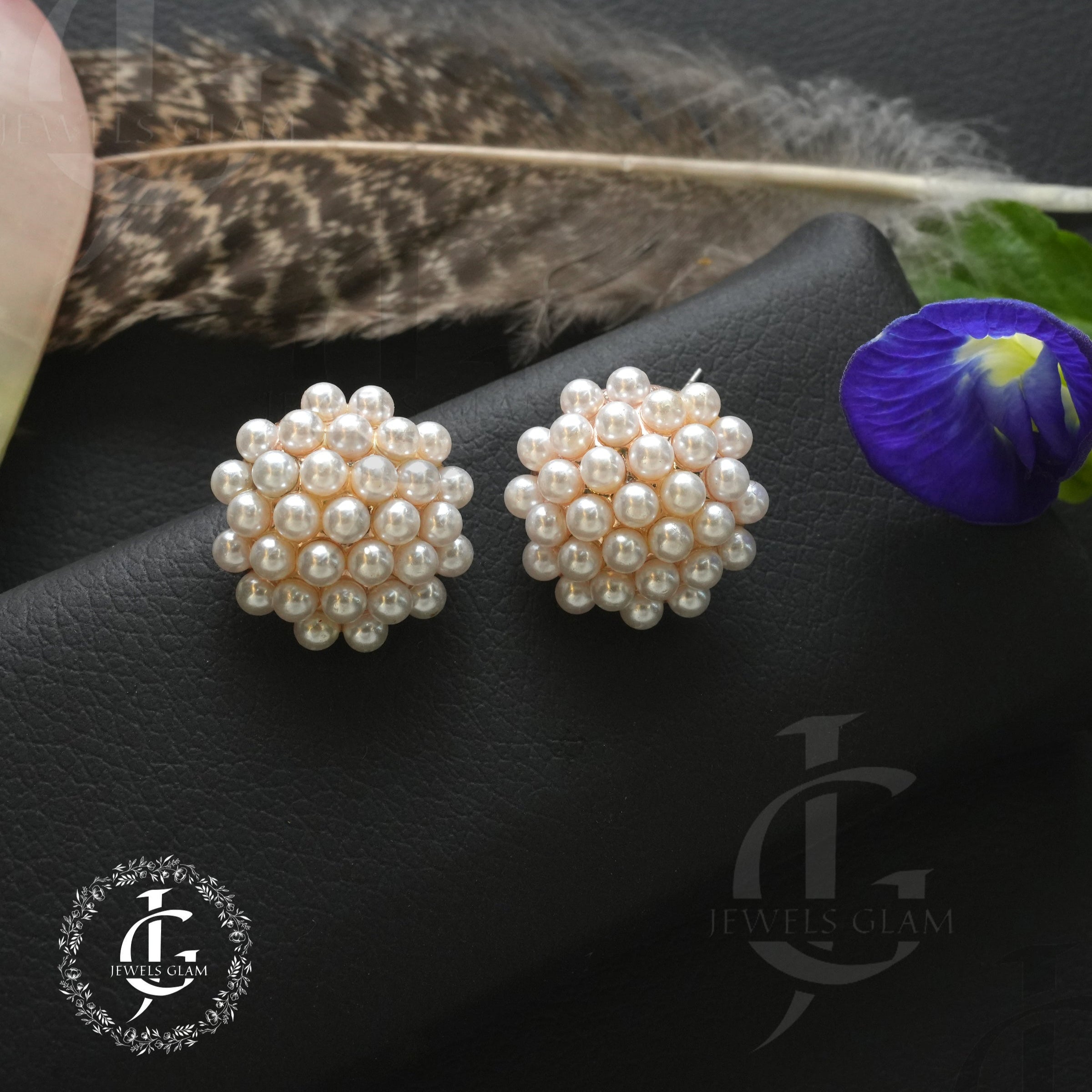 Pearl Cluster Stud Earring