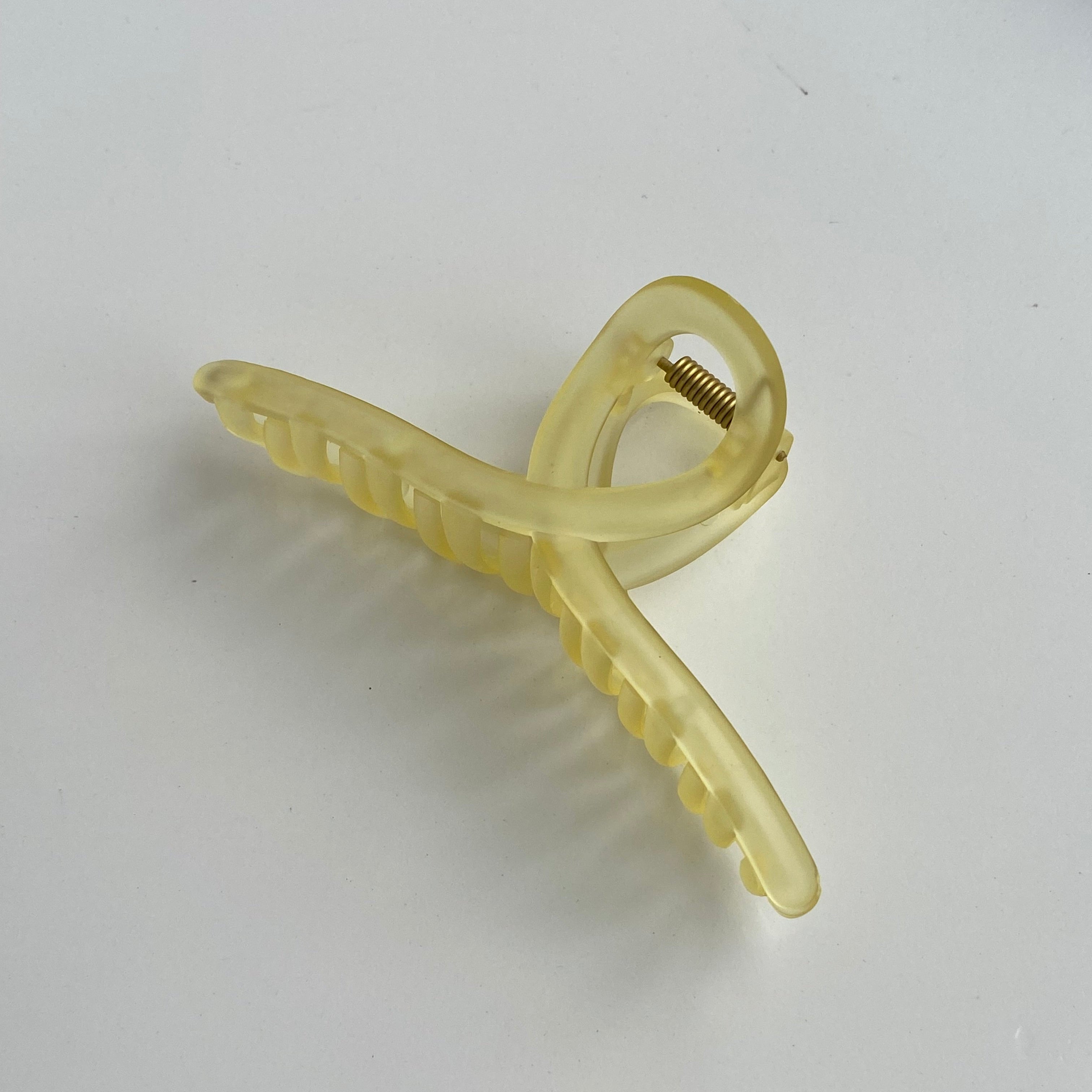 Elegant Matte Cross Hair Clip