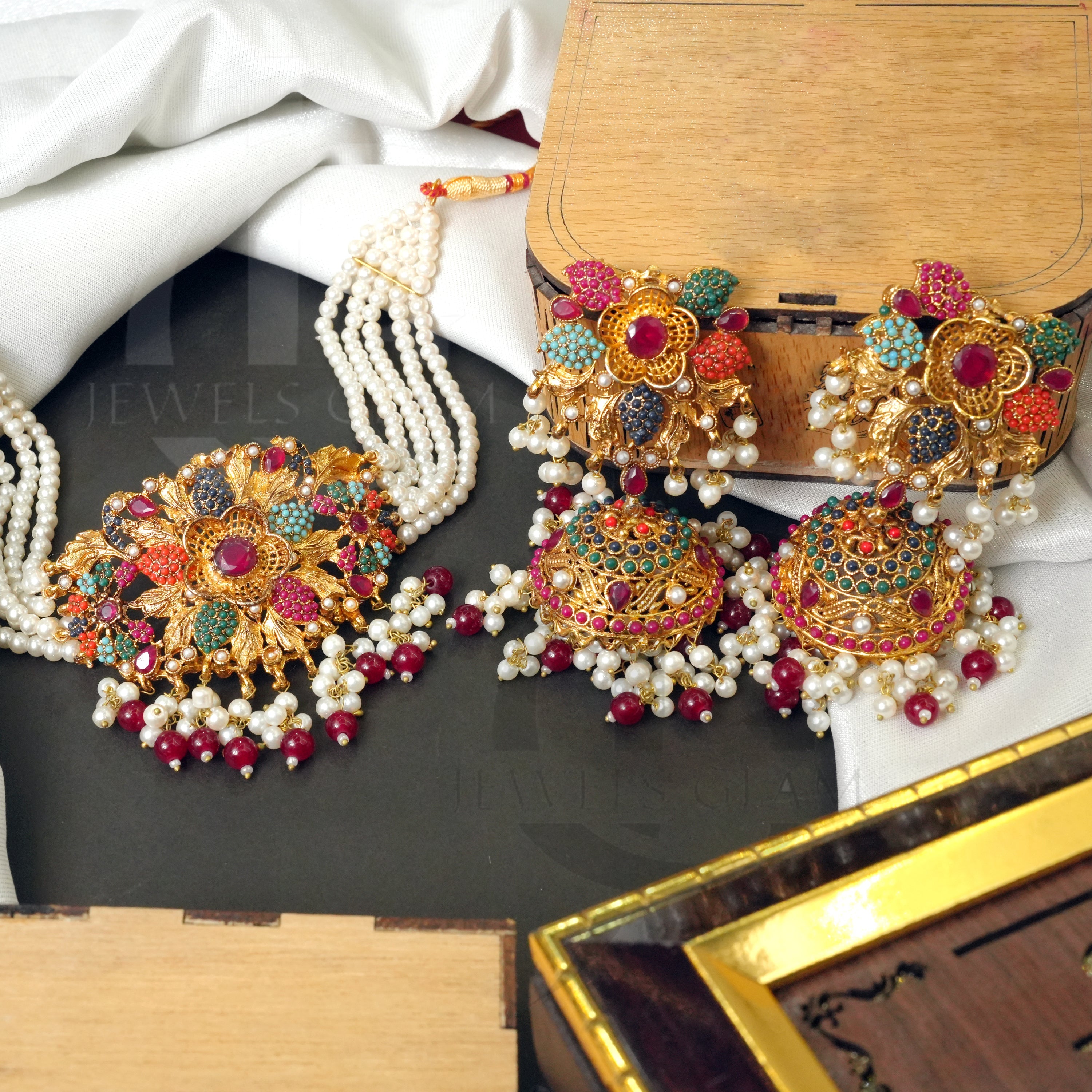 Multi Colored Nauratan Choker Set