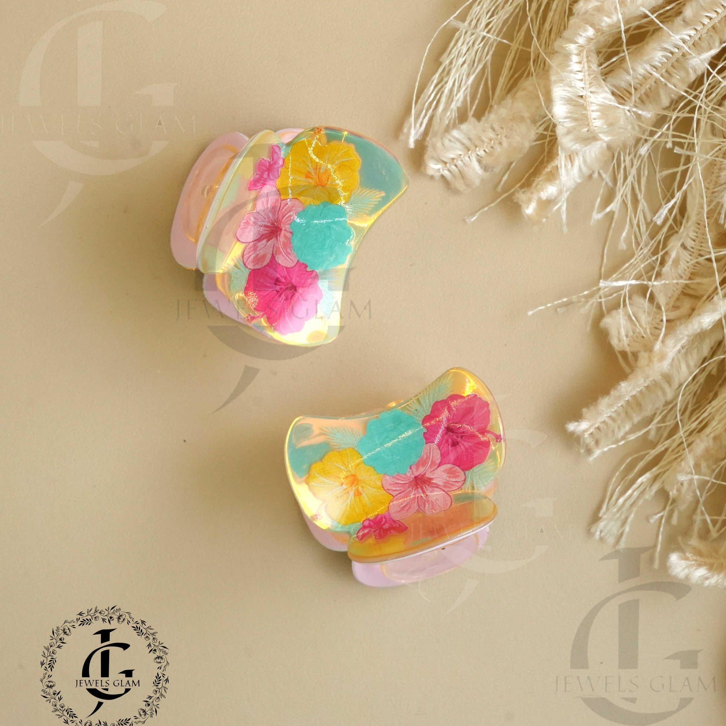 Floral Charm Acrylic Hair Catchers