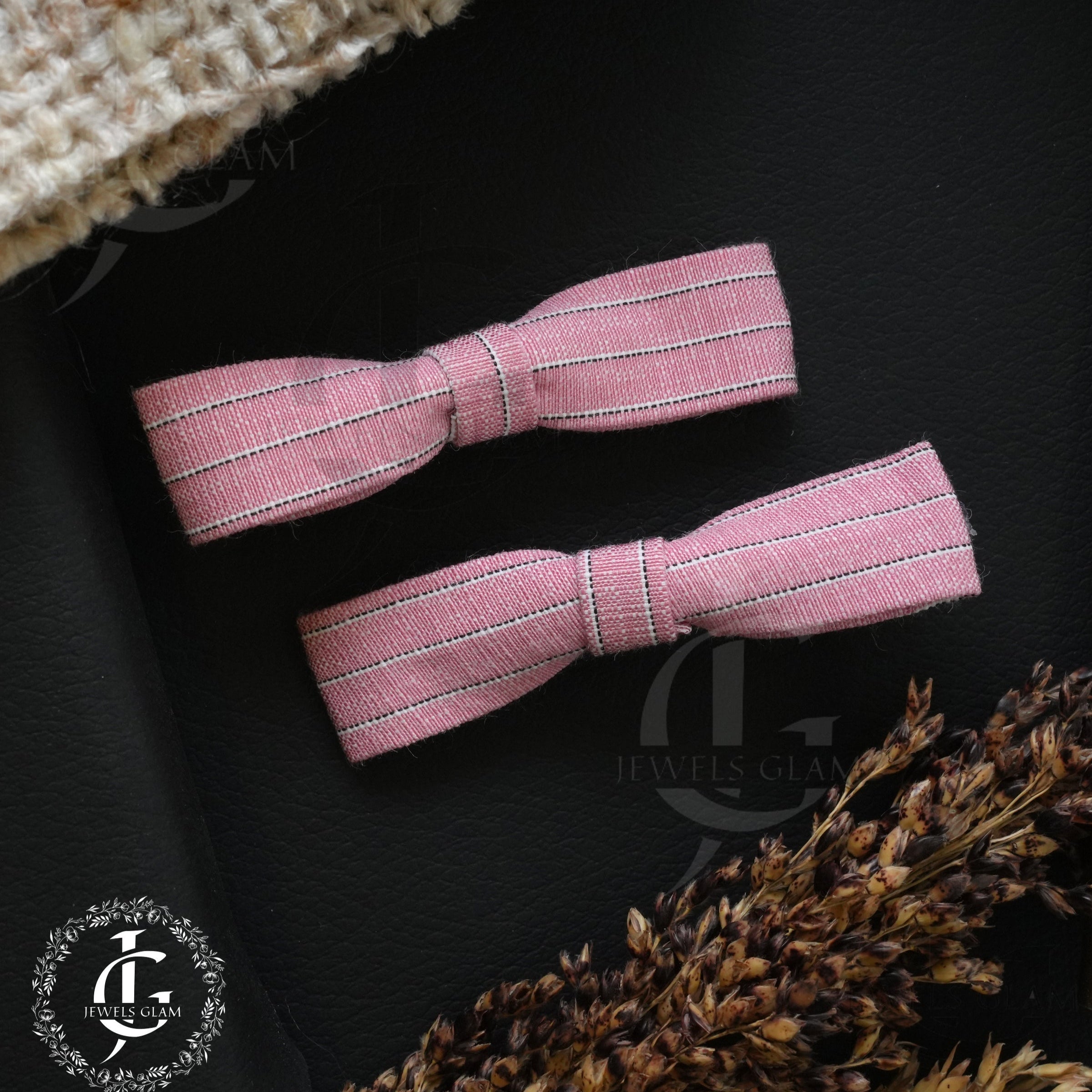 Classic Textured Bow Hair Pins