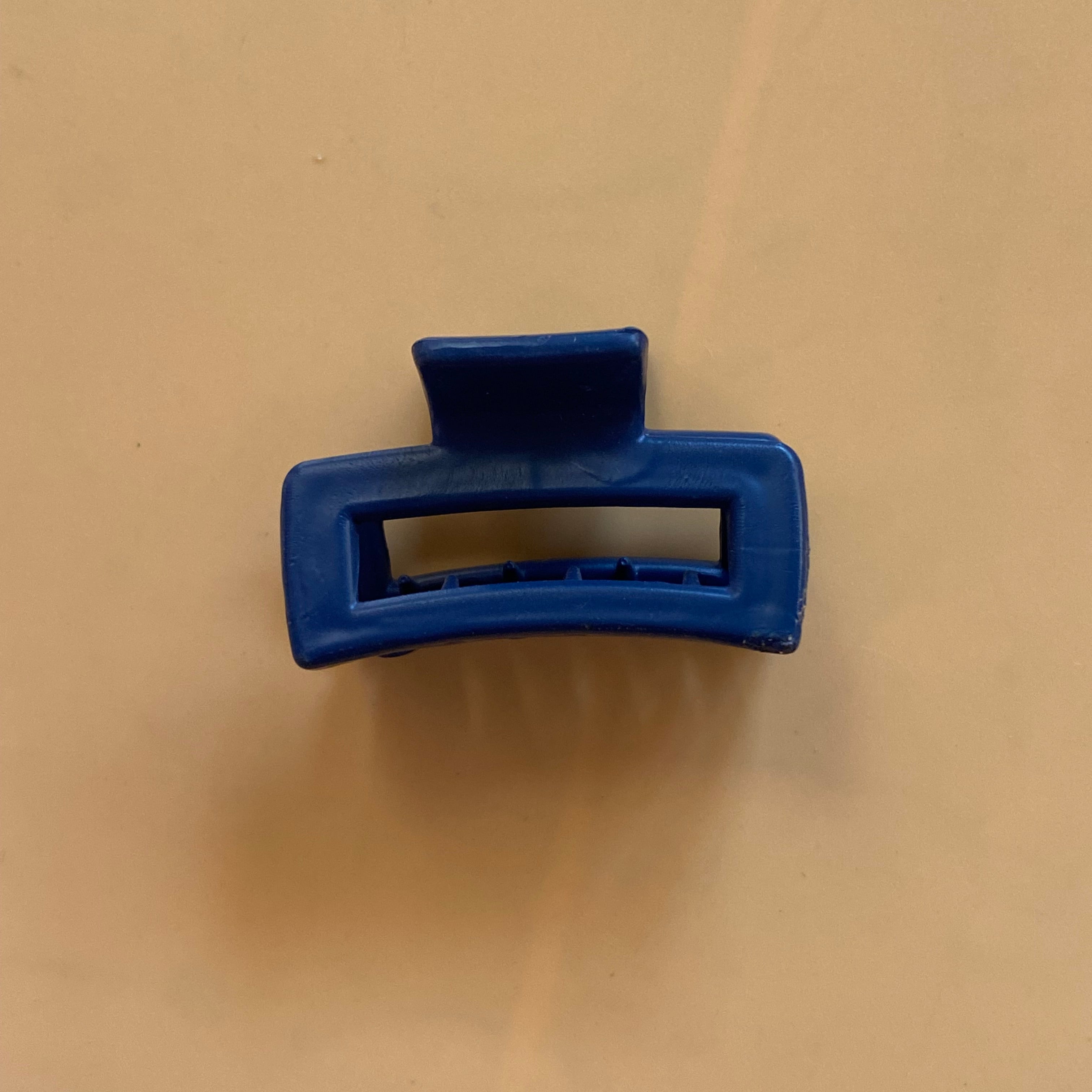 Compact Blue Hair Claw Clip (small)