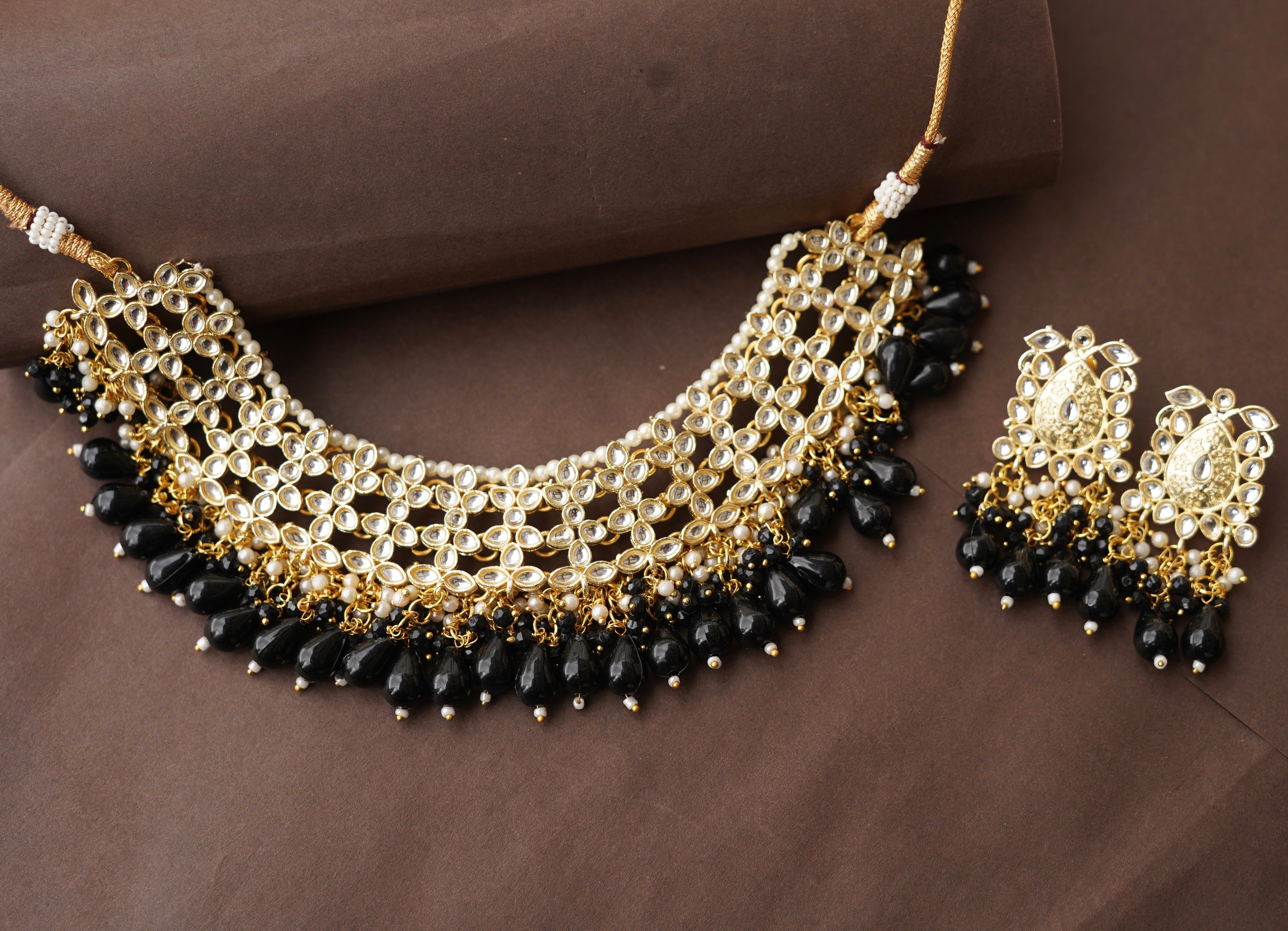 Majestic Black & Gold Kundan Jewelry Set