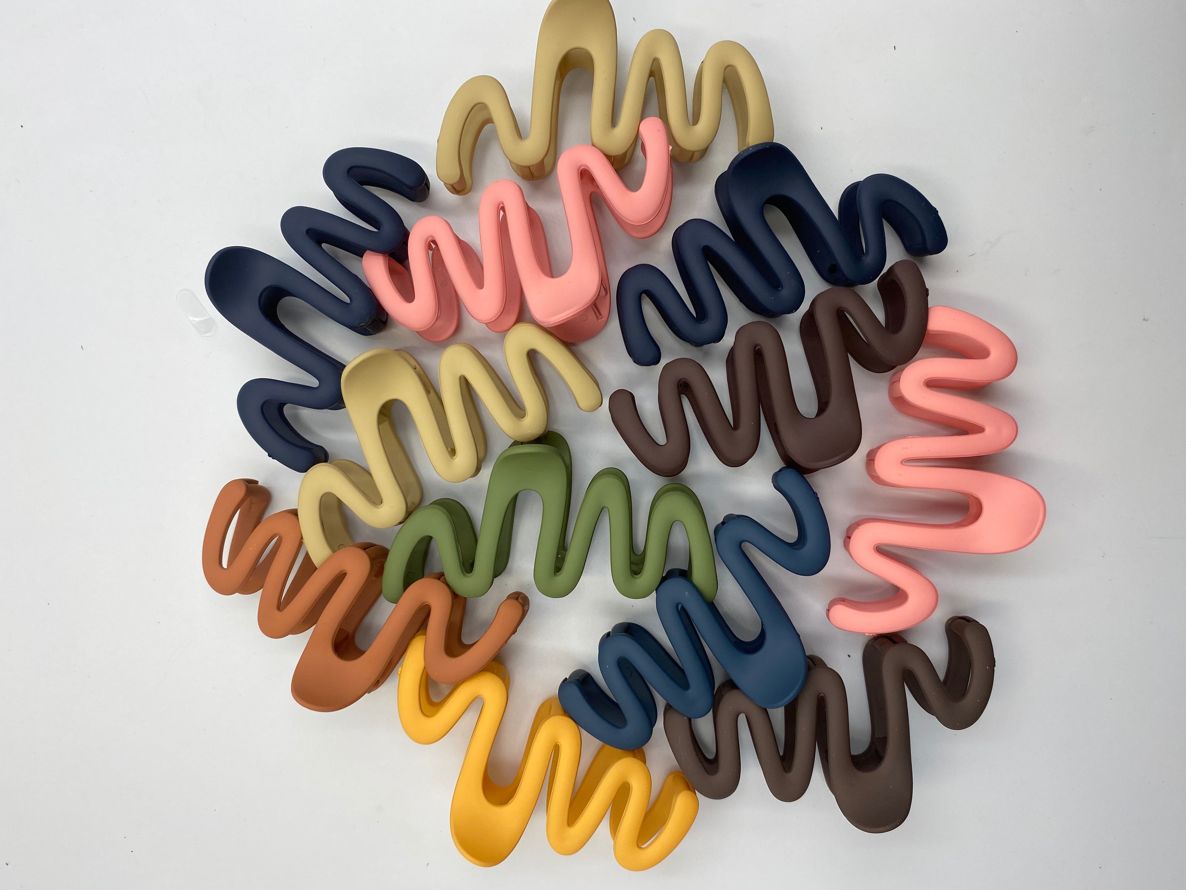 Wavy Matte Hair Catchers