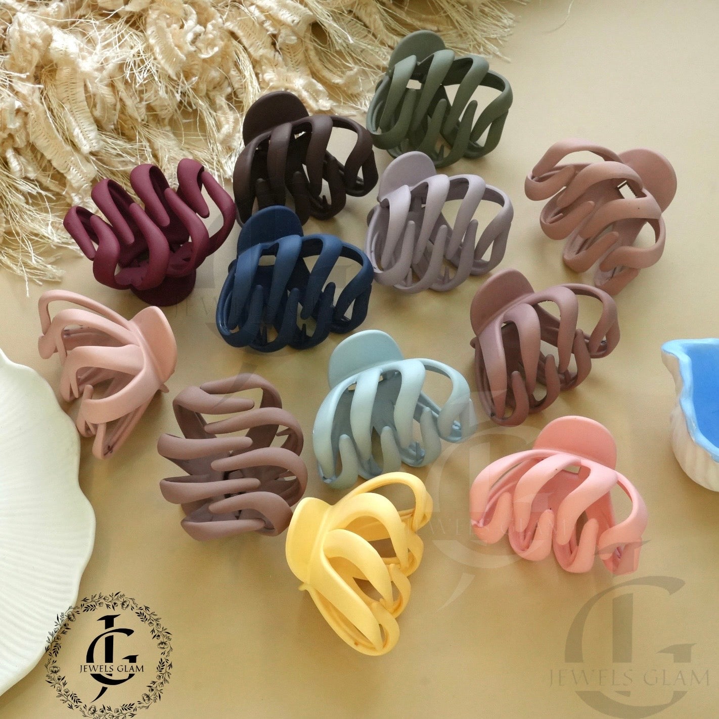 Wave Design Matte Hair Catchers - Elegance in Every Twist