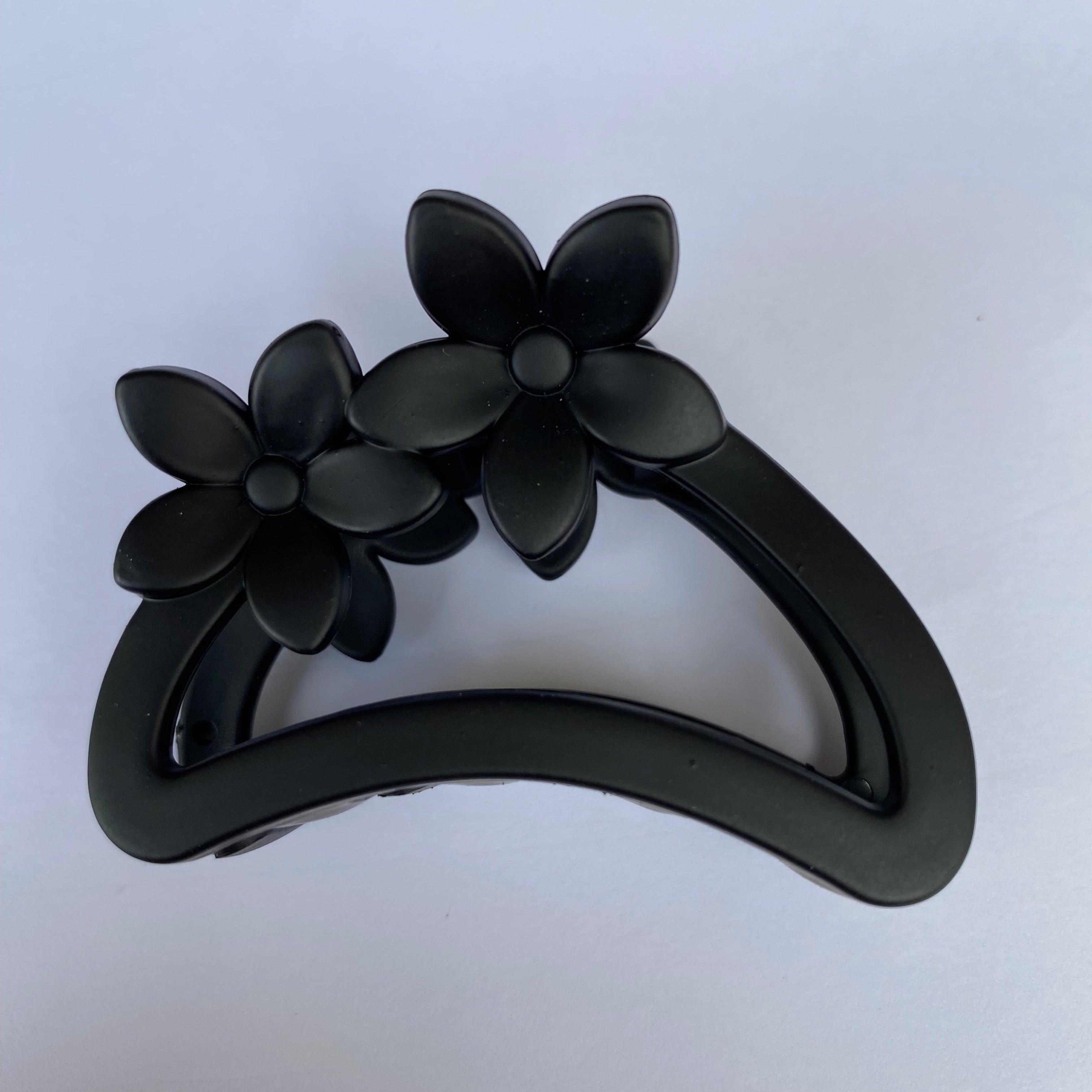 Floral Elegance Matte Hair Claws