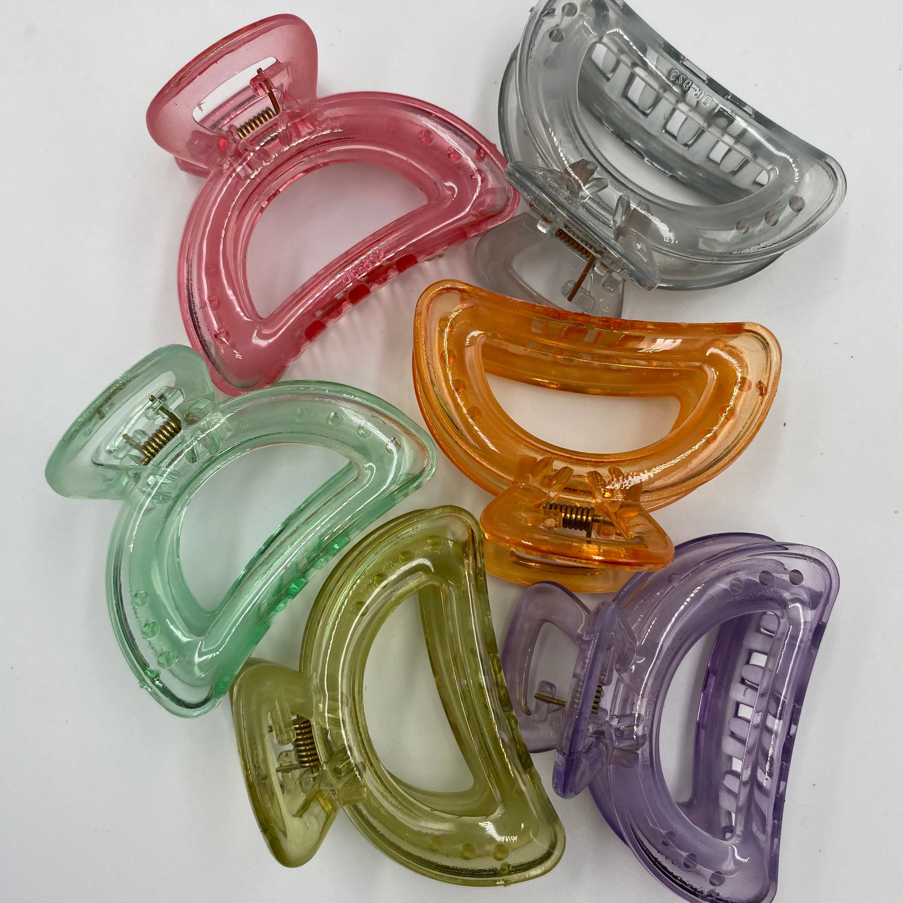 Transparent Pastel Hair Clips - Chic and Functional
