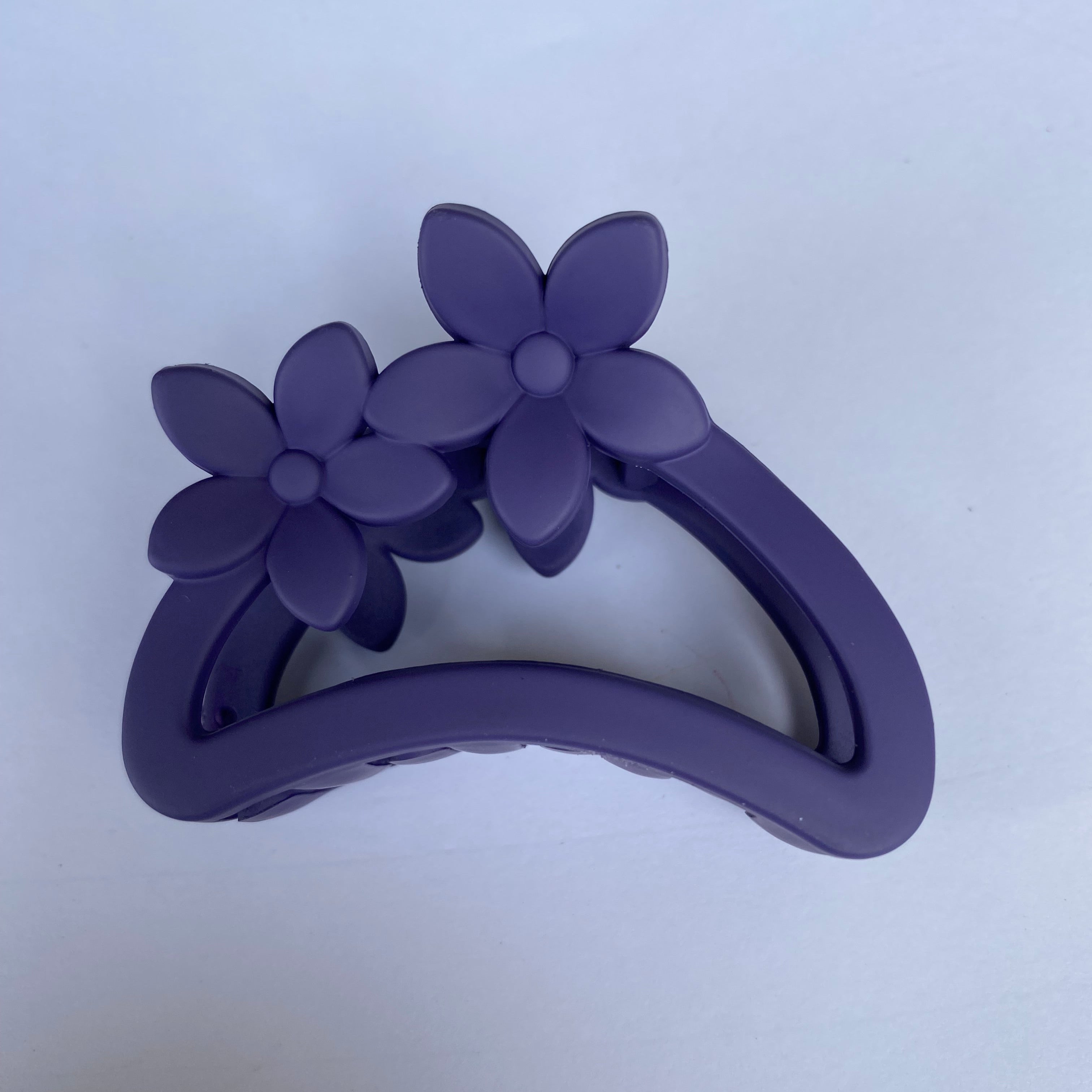 Floral Elegance Matte Hair Claws