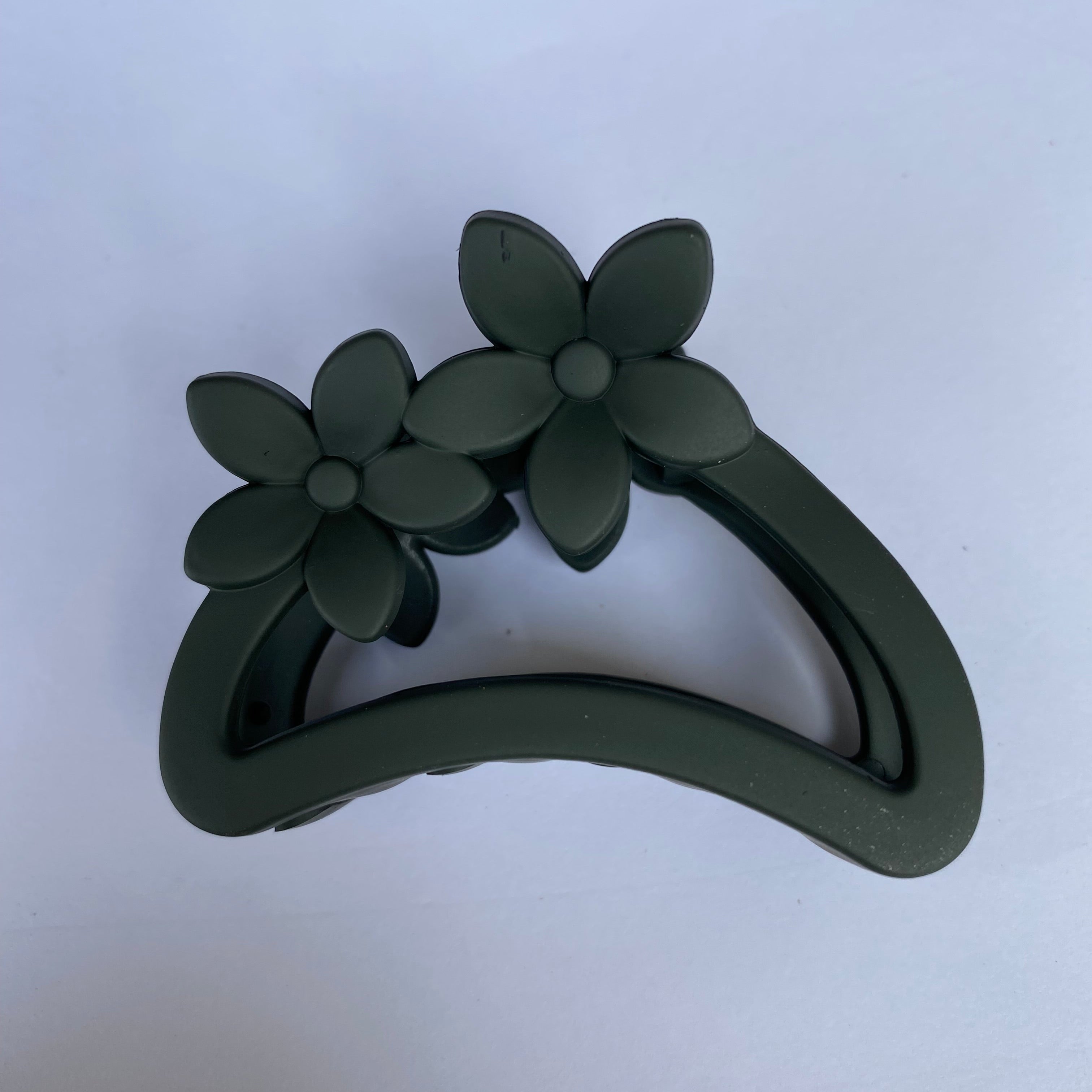 Floral Elegance Matte Hair Claws