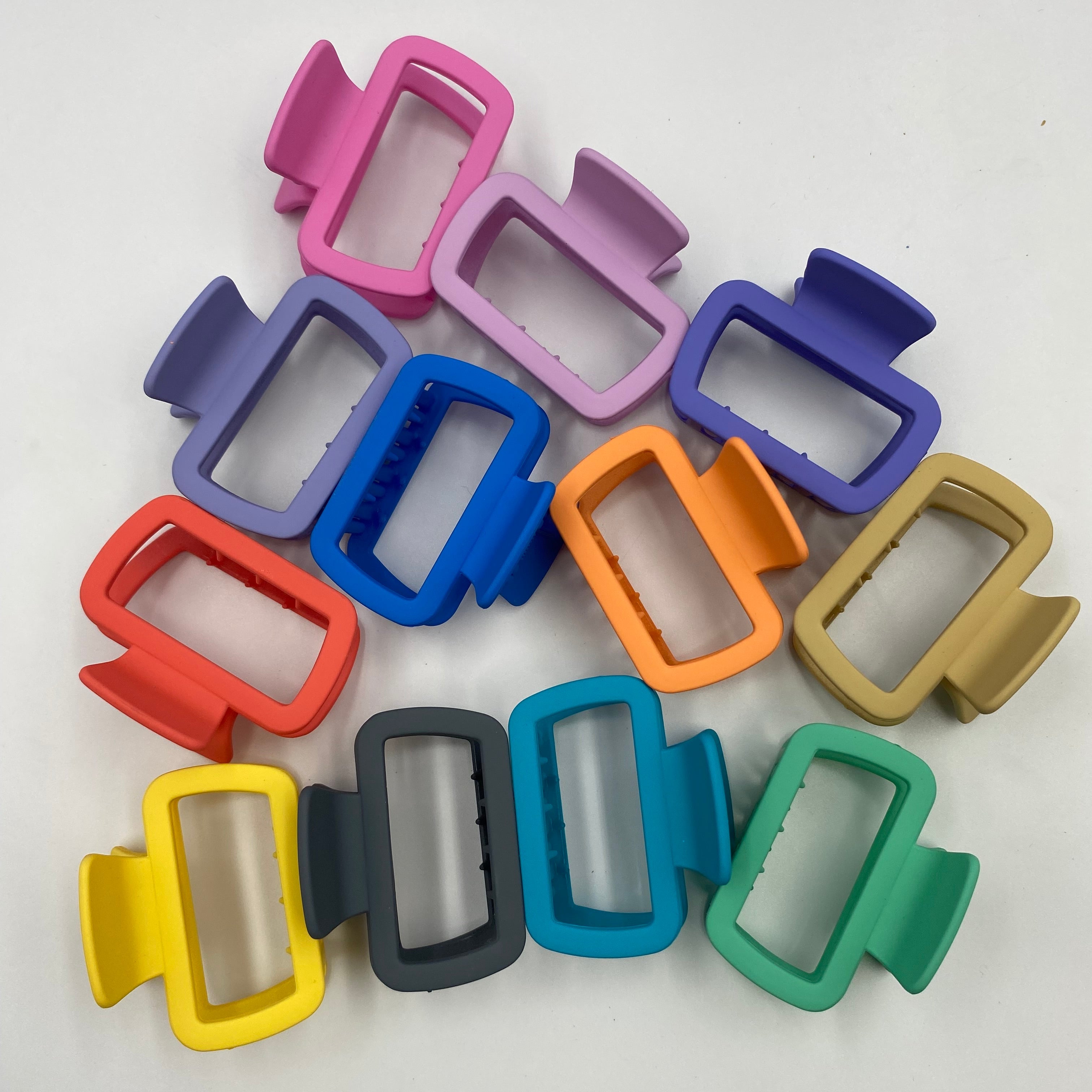 Bold Rectangle Hair Catchers - Sleek Style and Superior Grip