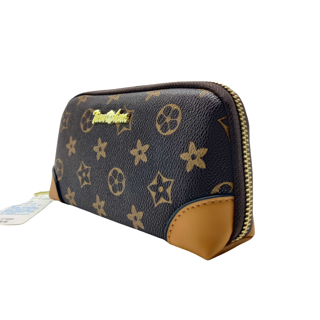 Women hand pouch :)