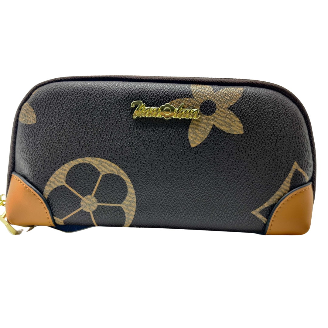 Women hand pouch :)