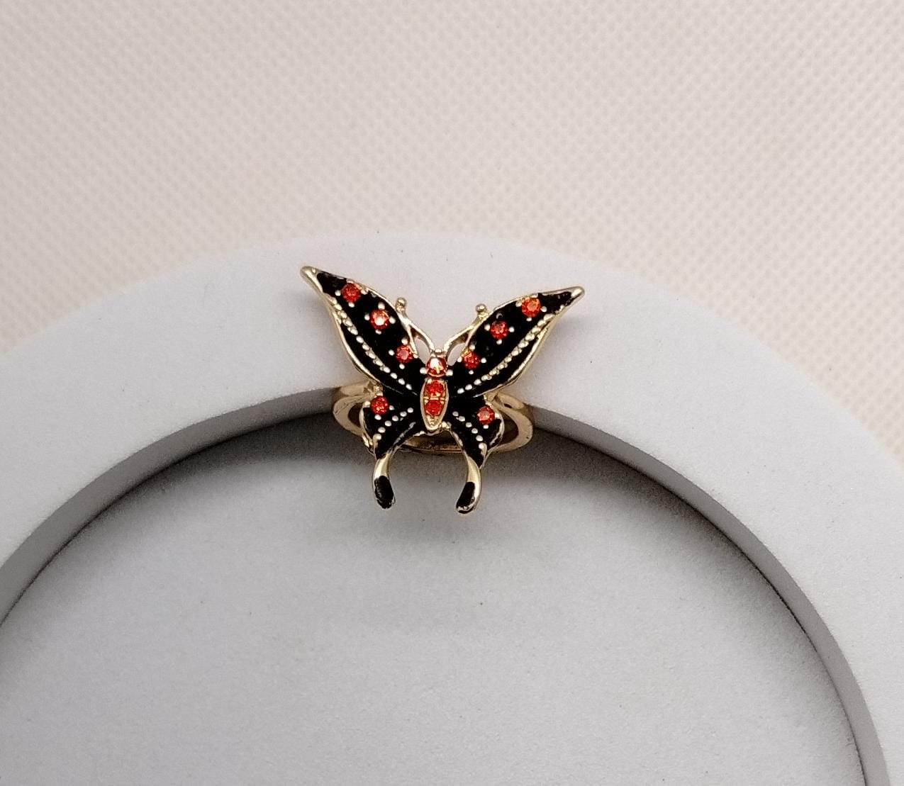 Elegant Butterfly Ring with Colorful Crystals